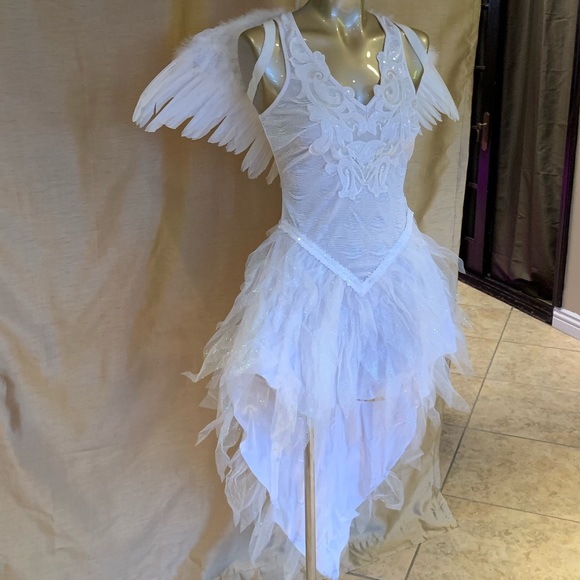 ✨ONE LEFT!✨ White Angel Halloween Costume - Picture 3 of 7